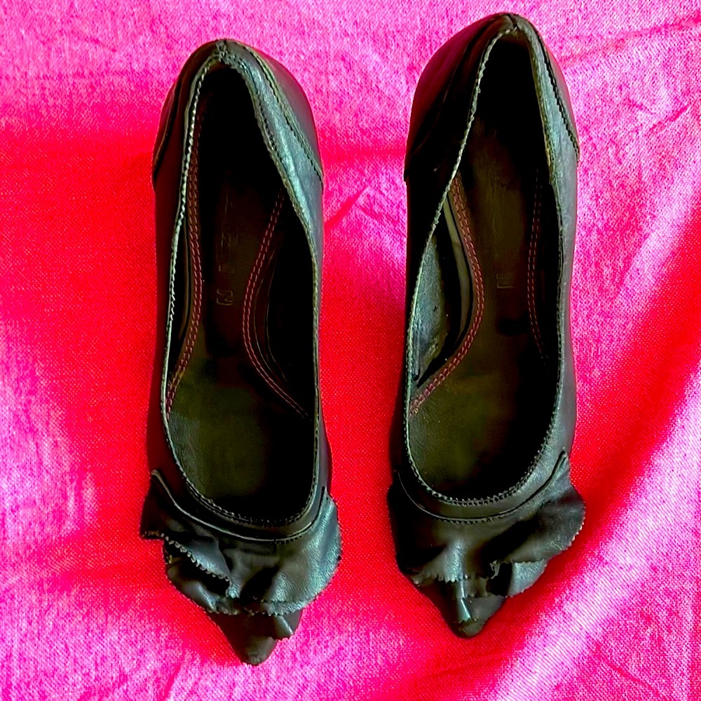 Marni size 7 , hand crafted leather Demi heel perfect for that cool Euro look